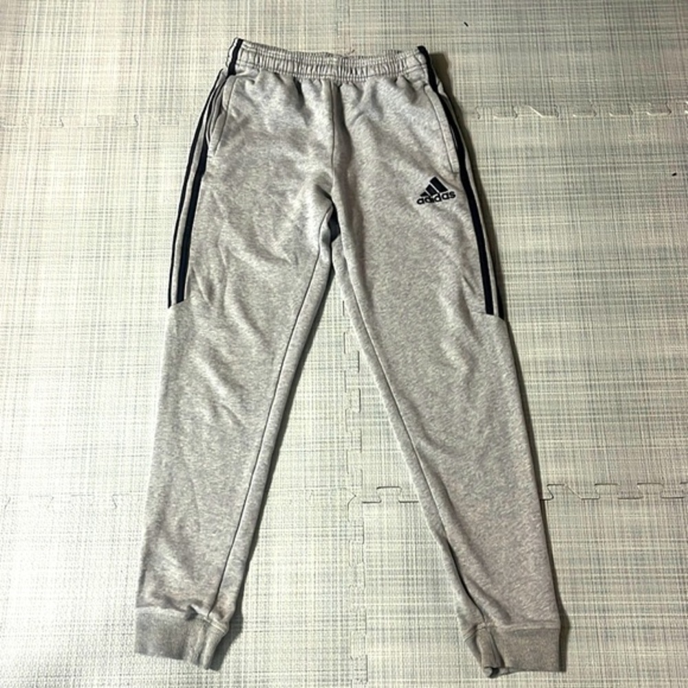 Adidas jogger pant